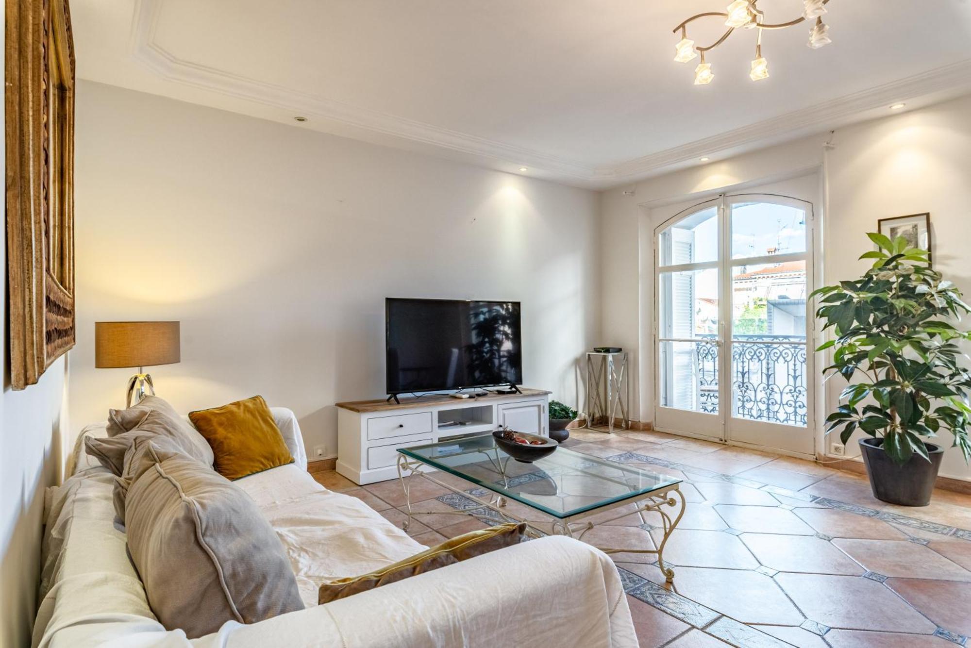 Nadia By Terry's Homes Cannes